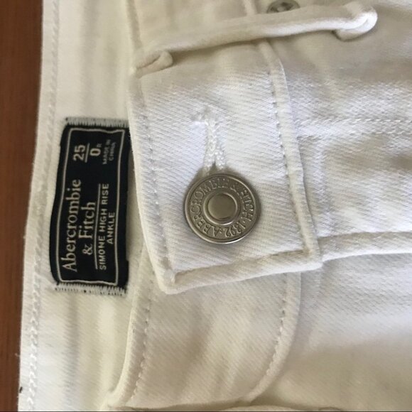 Abercrombie & Fitch  Simone White high rise Distressed ankle Jean women size 0 - Picture 7 of 8